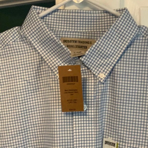 NWT Duluth Wrinkefighter long sleeve button down shirt - Picture 2 of 4